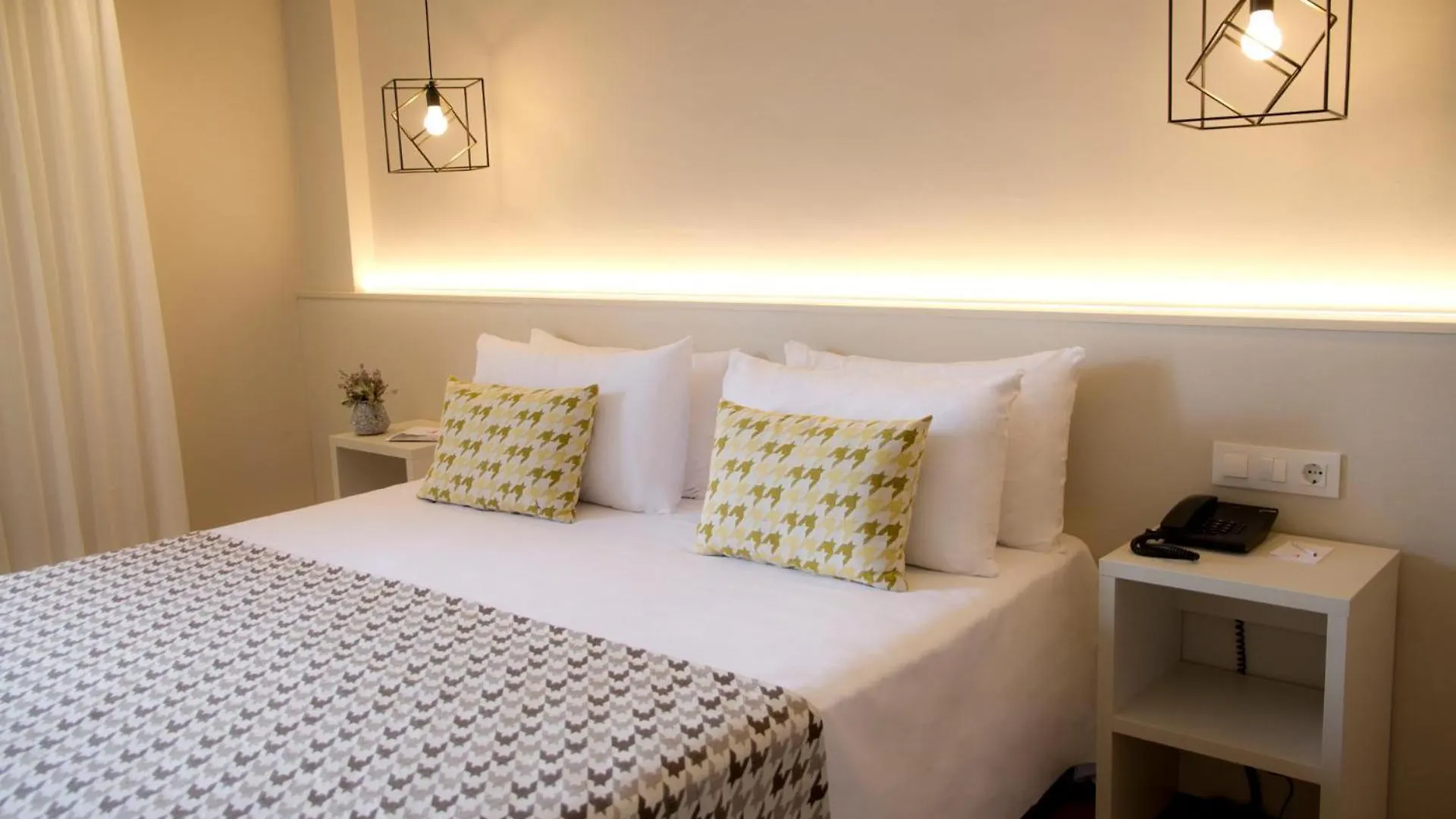 ALEGRIA Plaza Paris Hotel Lloret de Mar 4*,  Spanyolország