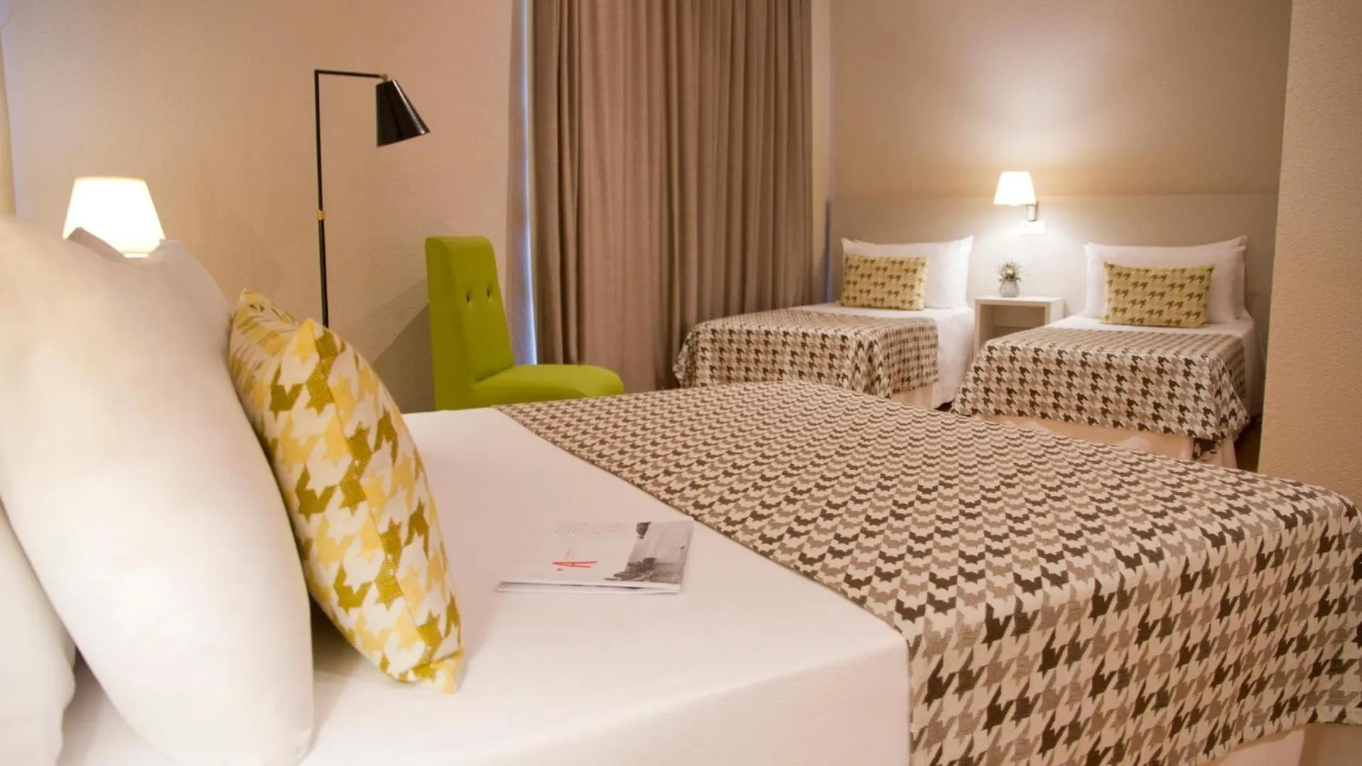 ALEGRIA Plaza Paris Hotel Lloret de Mar