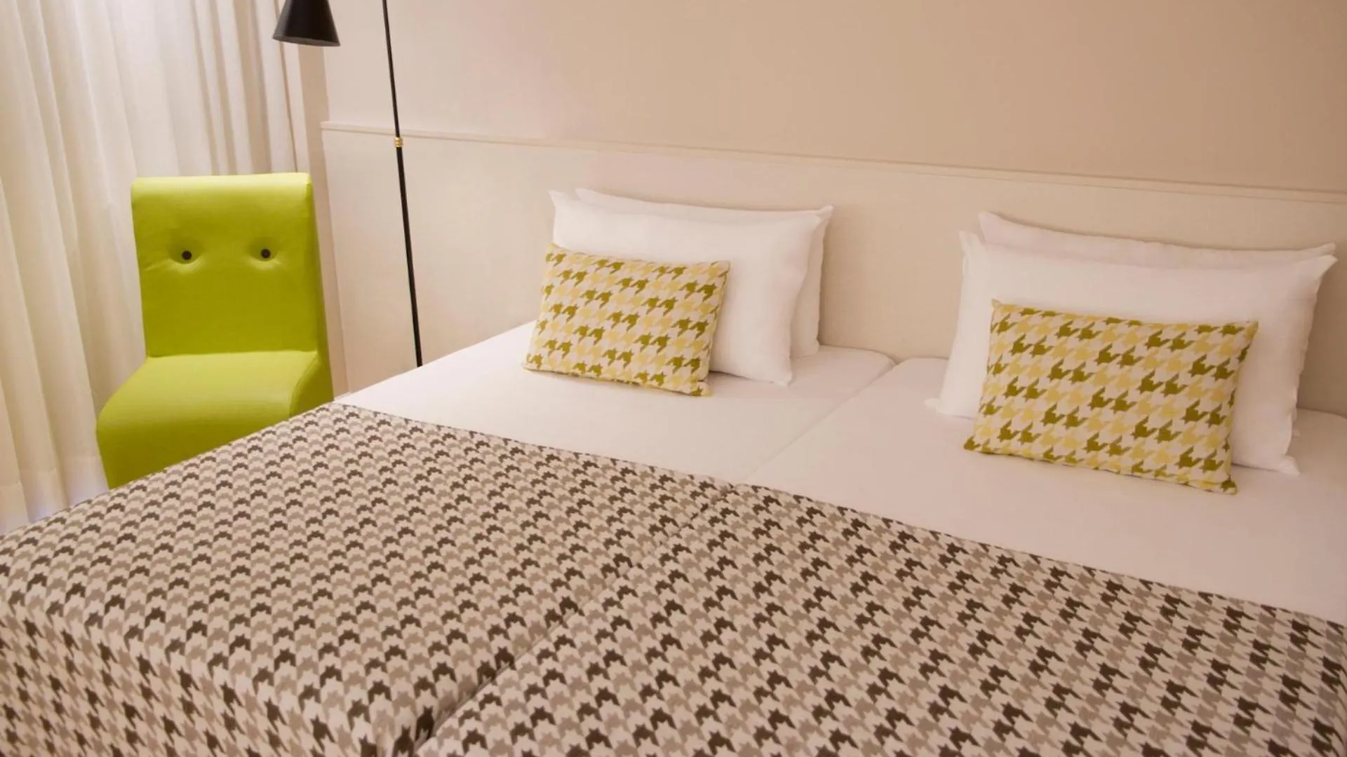 Alegria Plaza Paris 4*Sup Otel Lloret de Mar
